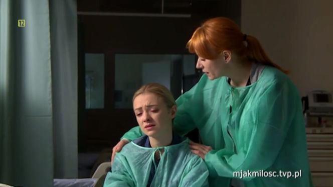 M jak miłość odcinek 1303, Asia (Barbara Kurdej-Szatan), Agnieszka (Magdalena Walach)