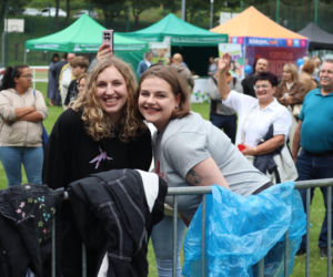Tłumy na Festiwalu Pod Zaporą w Brodach! Oskar Cyms i „Złoty Gumiak” skradli serca publiczności