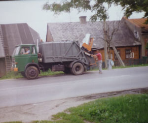 Ulica Starachowicka w Wąchocku wczoraj i dziś