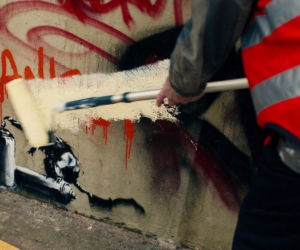 Znany aktor zniszczył dzieło sztuki Banksy'ego. Było warte 10 mln funtów!