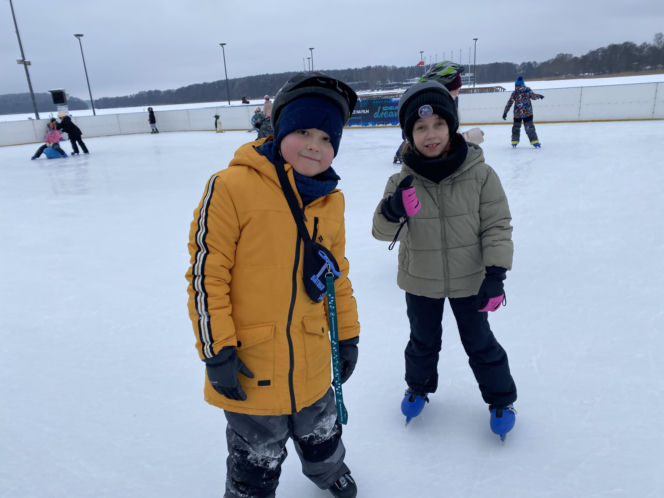 Lodowisko w Centrum Rekreacyjno-Sportowym Ukiel