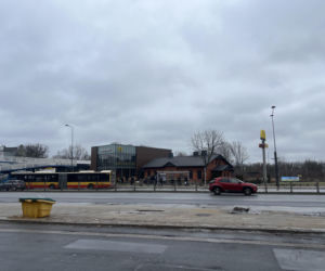 Nietypowy McDonald's przy ul. Radzymińskiej w Warszawie