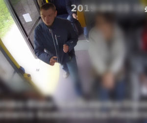 BRUTALNY ATAK na kierowcę autobusu! Policja szuka sprawcy [ZDJĘCIA]