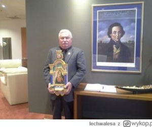 Lech Wałęsa i Matka Boska