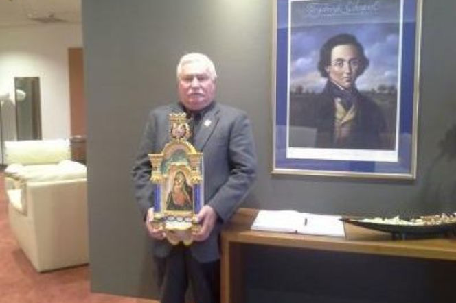 Lech Wałęsa i Matka Boska