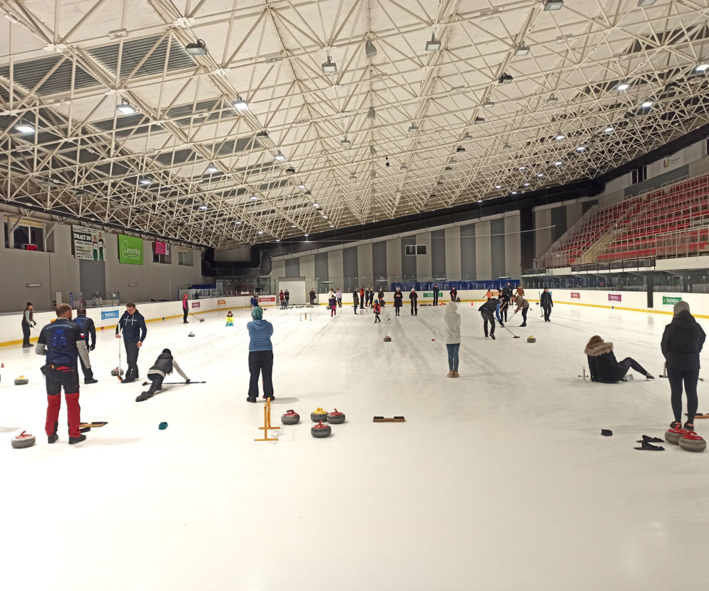 Treningi curlingu w Świdnicy