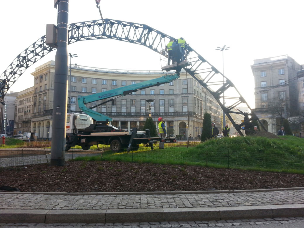 plac Zbawiciela sobota, prace przy odbudowie t