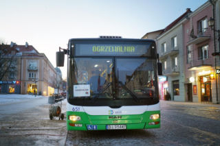 To jest ogromna pomoc. Mobilna ogrzewalnia w Białymstoku. Można się ogrzać i napić herbaty