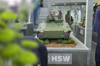 Borsuk i Ciężki BWP w Rijadzie. HSW prezentuje najnowocześniejszy sprzęt na światowych targach