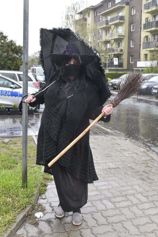 Urodziny Ojca Rydzyka zorganizowane przez środowiska feministyczne