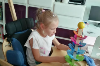 Choroba odebrała Lence mowę, niech nie zabierze uśmiechu. Dramatyczny apel rodziców 11-latki