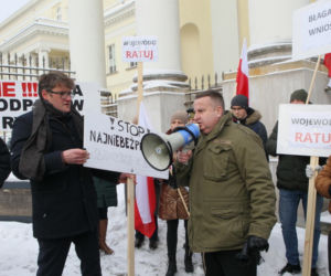 6500 ton toksycznych odpadów pod Warszawą. Mieszkańcy alarmują. „Żyjemy na tykającej bombie”