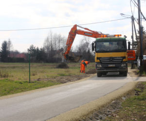 ZBUDOWALI SZYDŁO NOWĄ DROGĘ ASFALTOWĄ