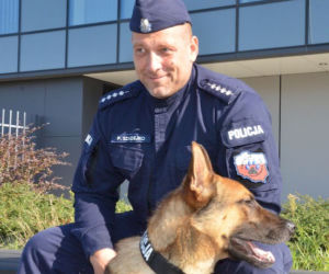 Korek dołącza do gdańskiej policji. Nie uwierzysz, na co go stać!