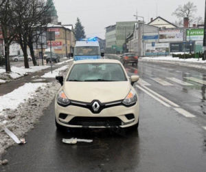76-latka potrącona na przejściu dla pieszych w Kętach. Trafiła do szpitala z urazem kręgosłupa