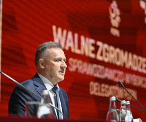 PZPN się odmłodził. Co za przemiana prezesa Kuleszy i sekretarza Wachowskiego!