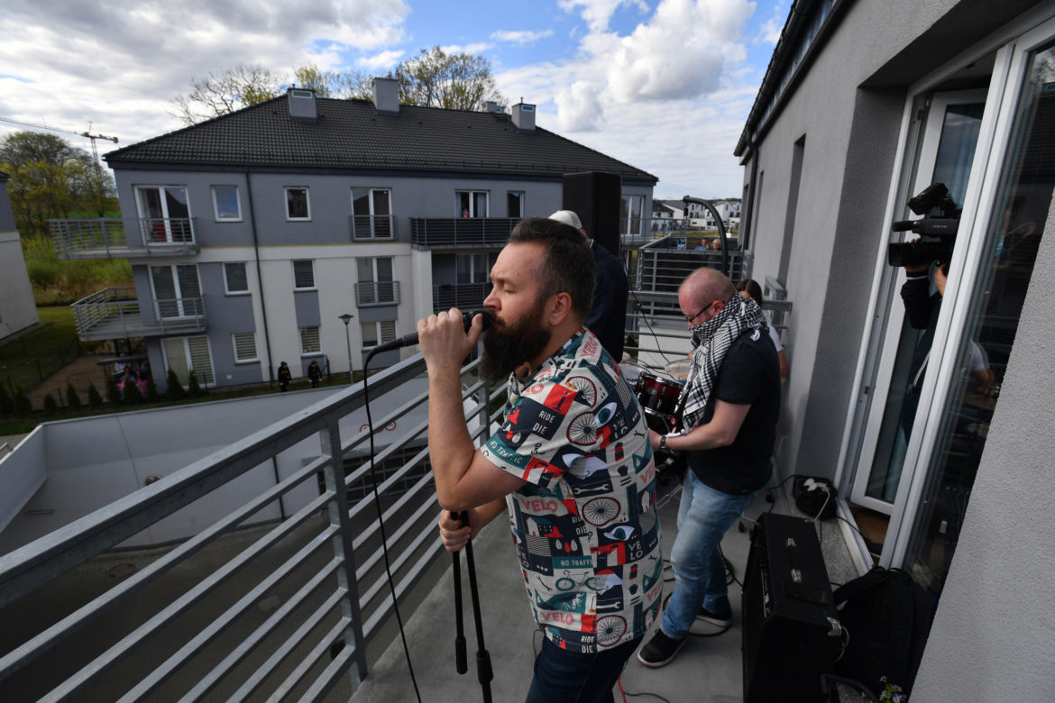 KONCERT NA BALKONIE