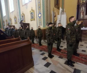 Dąbrowa Białostocka. Pogrzeb 15-letniej Wiktorii, która zginęła w tragicznym wypadku