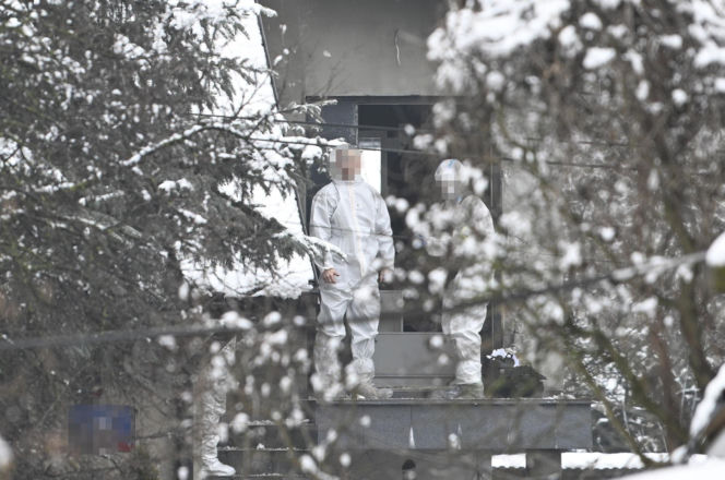 Zwłoki małżeństwa na Targówku. Świadkowie o szturmie antyterrorystów: "W życiu czegoś takiego nie widziałem"