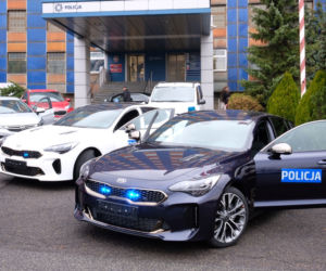 Kia Stinger 2.0 T-GDI 255 KM GT Line w polskiej policji