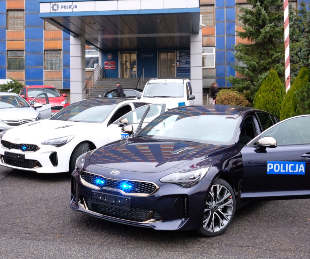 Kia Stinger 2.0 T-GDI 255 KM GT Line w polskiej policji