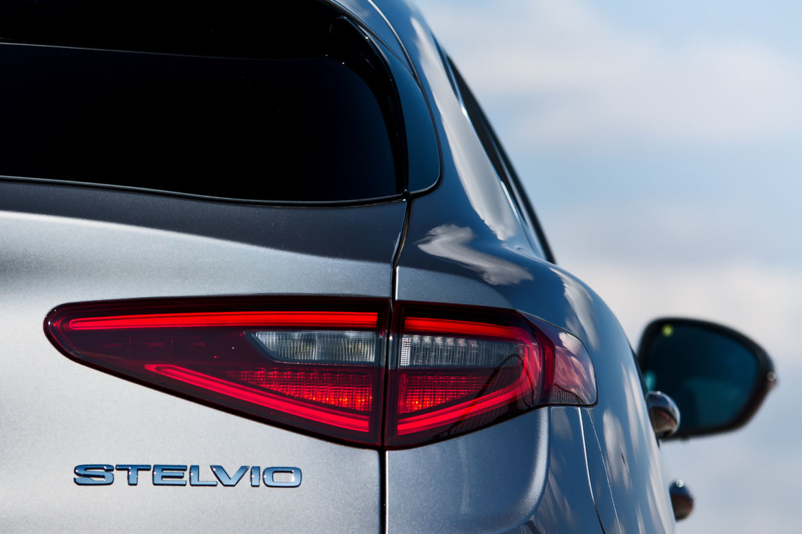 Alfa Romeo Stelvio First Edition 2.0 Turbo 280 KM AWD AT