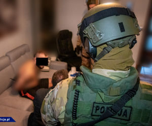 POTĘŻNA akcja policji w Katowicach. Rozbito gang pseudokibiców [ZDJĘCIA]