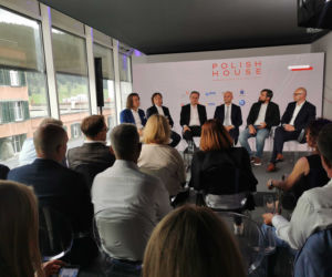 Światowe Forum Gospodarcze w Davos. Wśród gości Morawiecki i Sasin