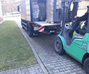 Koronawirus. Terytorialsi przywieźli żywność do Rytra. NIE KAŻDY mieszkaniec z niej skorzysta