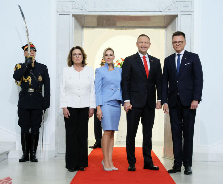 Marta Nawrocka cała na niebiesko zachwyciła w Sejmie  