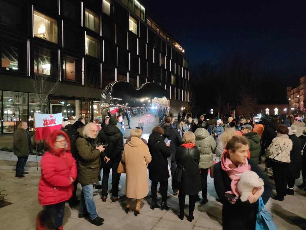 Serce Świateł dla Pawła Adamowicza. Wydarzenie KOD-u przeciw nienawiści