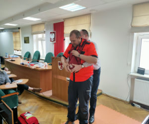 Pracownicy starostwa przeszkoleni z pierwszej pomocy