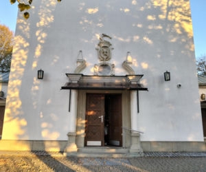 To miasto w województwie małopolskim ma jeden z najpiękniejszych rynków. Olśniewa również zabytkowym ratuszem