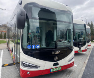 Nowoczesne autobusy kupiło MPK Nowy Sącz. Pierwsze już przyjechały! 