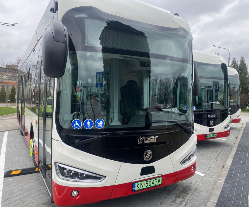 Nowoczesne autobusy kupiło MPK Nowy Sącz. Pierwsze już przyjechały! 