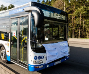 Autobusy w Gdyni, zachęcają do noszenia maseczek