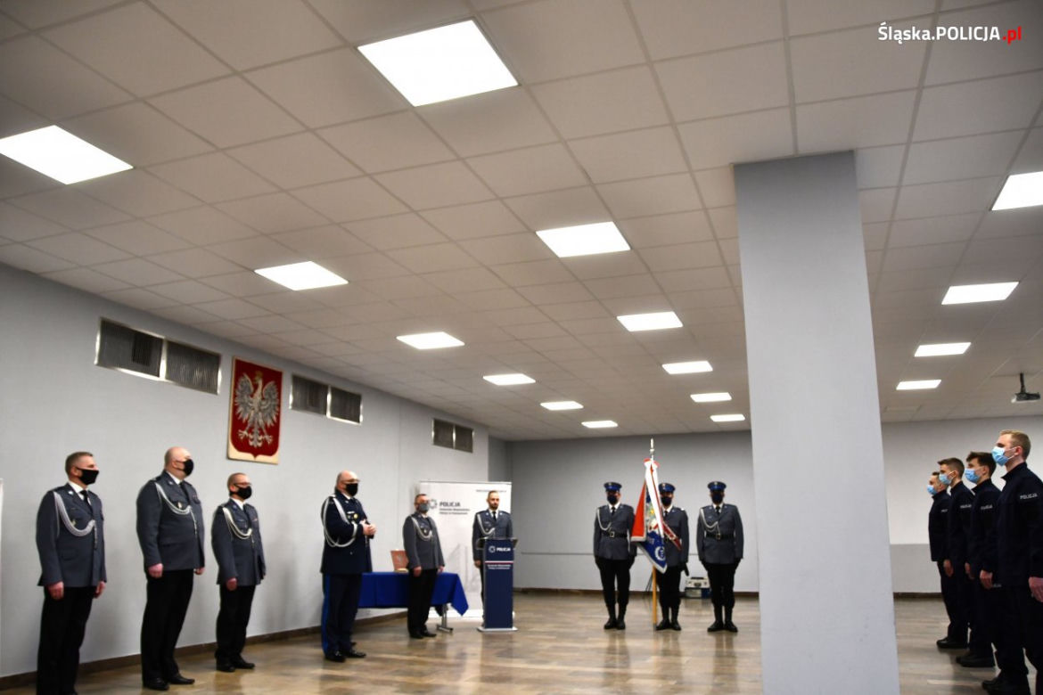 Prawie 150 nowych policjantów w Śląskiem. "Będą strzec bezpieczeństwa"