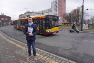 Urzędnicy chcą odciąć ich od autobusu do centrum miasta. Mieszkańcy protestują
