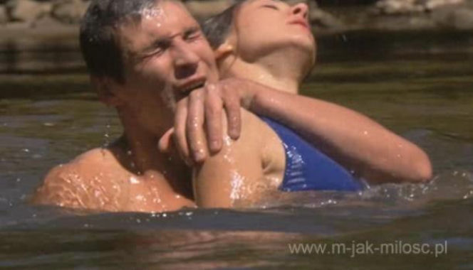 M jak miłość. Marcin Chodakowski (Mikołaj Roznerski), Eryka Buford (Marta Juras)