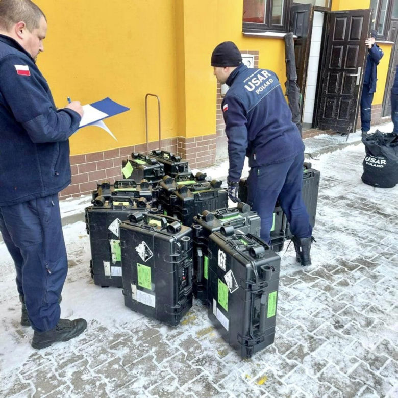 Trzęsienie ziemi w Turcji. Warszawscy strażacy ruszają z pomocą