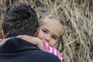 Dziecko woli jednego rodzica? Choć czujesz zazdrość, to może być dobry objaw