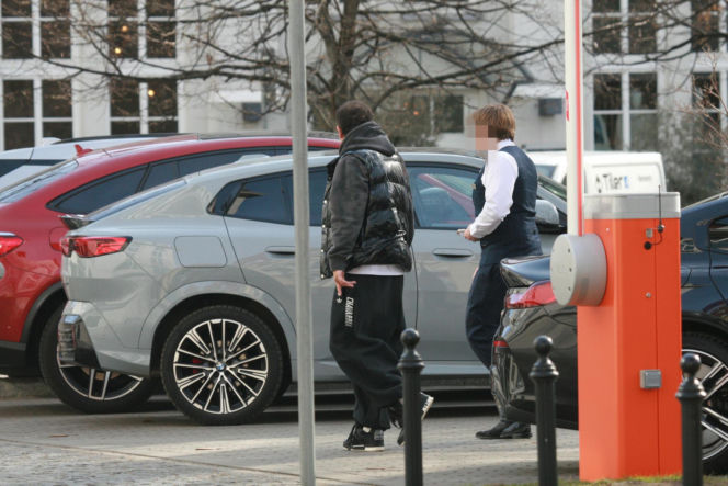 Michał Koterski z dziewczyną na spacerze