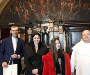 Roksana Węgiel w czerwonym futerku na Jasnej Górze. Opowiedziała o swojej wierze [ZDJĘCIA]