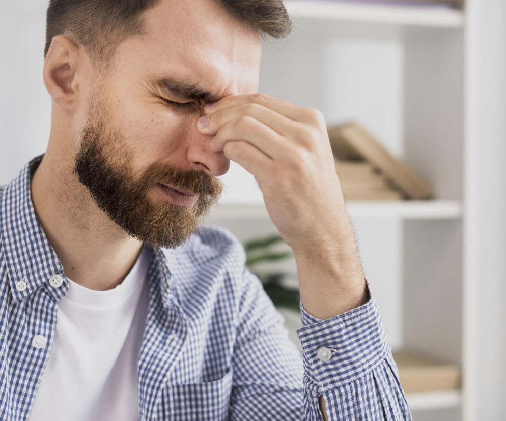 Zapalenie zatok zimą: dlaczego się pojawia i jak sobie z nim radzić?