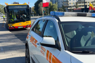 Autobus z ciałem zjechał do zajezdni. Kierowca nie zauważył zwłok mężczyzny