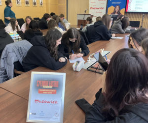 Cyfrowe Lustro Tożsamości