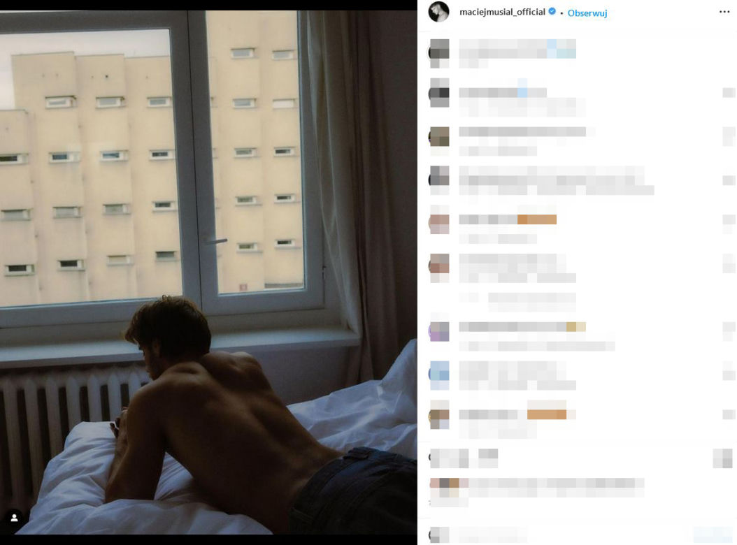 Maciej Musiał podbija świat klatą