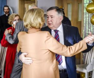 Pożegnanie Marii Zięby w Na Wspólnej. Umrze na rękach ukochanego