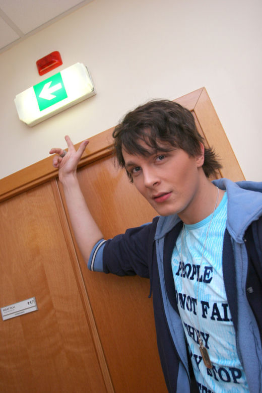 Sławek Uniatowski - Leszek z M jak miłość - w programie Idol 4 sezon, 2005 rok.