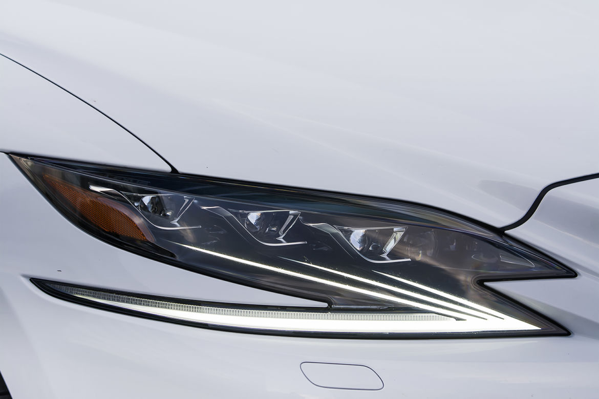 Lexus LS500h F-Sport